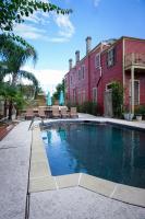 B&B Nueva Orleans - Macarty House, A Bohemian Resort with pool and cabana bar - Bed and Breakfast Nueva Orleans