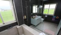 Dreibettzimmer mit Badewanne