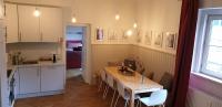 B&B Graz - Red flat by GrazRentals direct by University & free parking - Bed and Breakfast Graz