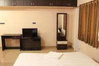 B&B Madras - Phoenix Serviced Apartment - Sri Illam - Bed and Breakfast Madras