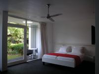 Luxe tweepersoonskamer (1 of 2 aparte bedden) met uitzicht op het park