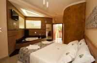 Master Suite with Spa Bath (Adults ONLY)