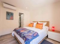 Modern 1-Bedroom Apartment in Exclusive Barrio Salamanca Ideal for 2, Near Golden mile , Goya I - B&B Madrid