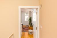 Apartamento de 2 dormitorios con terraza y jardín