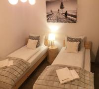 Camera Matrimoniale/Doppia con Letti Singoli con Balcone