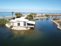 Pelican Point Waterfront Resort formerly Carnarvon Beach Retreat - B&B