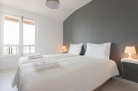 One-Bedroom Apartment with Balcony