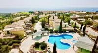 2 bedroom Apartment Avdimou with stunning sea views, Aphrodite Hills Resort - Chambres d'hôtes Kouklia