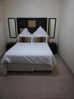 B&B Roodepoort - Rocky Ridge Guest House 2 SELF CATERING - No Alcohol allowed - Bed and Breakfast Roodepoort
