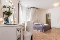 Deluxe Double Room with Balcony and Sea View