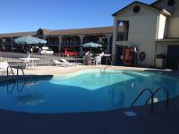 Conner Hill Motor Lodge - B&B Pigeon Forge