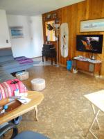 Basic Triple Room with Shared Bathroom