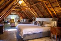Deluxe Queen Suite