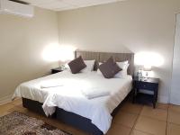 B&B Bloemfontein - CHEETAH MANOR #4 - Bed and Breakfast Bloemfontein