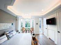 Elegant Downtown Home - B&B