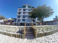 Apartamento 108 - de Frente para o Mar dos Ingleses - Pé na Areia - 4 Pessoas - B&B Florianópolis