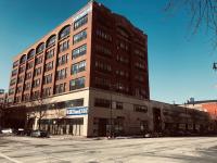 McCormick Place spacious 3br-2ba designer suite with optional parking for 10 guests - B&B