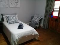 Camera Singola con Doccia e Servizi Igienici in Comune