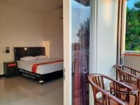 B&B Paciran - Hennoyustian Homestay - Bed and Breakfast Paciran