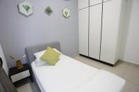 Pinnacle Tower Homestay by Home Cube