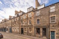 Elegant Flat Near Princes Street - Perfect Location, 24-7 Customer Support - Ferienwohnung Edinburgh