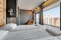 Apartment with Balcony - Chmielna 71/67