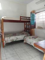 Habitación Triple Económica con baño compartido externo