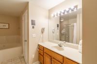 Apartamento con balcón