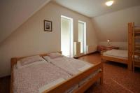 Chambre Familiale avec Salle de Bains Commune
