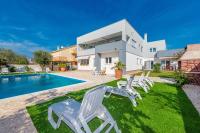 Apartamento con vistas a la piscina 