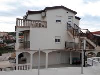 Apartments Madzari - Ciovo - Pool - B&B