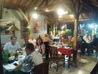 Barclona Guesthouses Lovina - B&B Singaraja