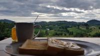 Dreibettzimmer mit Bergblick