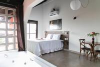 Deluxe Suite with Spa Bath