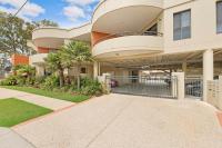 Adrift at Dolphin Cove Apt 5 - riverfront modern - B&B