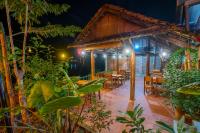 Phong Nha Coco House Homestay - Riverside & Mountain View - B&B Phong Nha