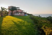 Absolute Villa by Stylish Stays - B&B