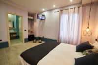 Deluxe Double Room (2 Adults + 1 Child)