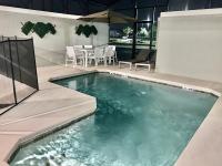 B&B Kissimmee - Gorgeous 4 Bedroom w/ Pool Close to Disney 4836 - Bed and Breakfast Kissimmee