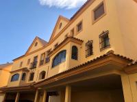 Luxurious duplex penthouse with golf and sea views - B&B