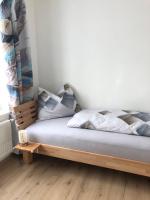 Tweepersoonskamer met 2 Aparte Bedden en Badkamer