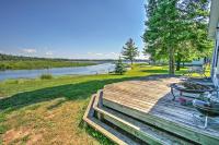 B&B Lupton - Cozy Lakefront Hale Cabin with Access to Boat Ramp! - Bed and Breakfast Lupton