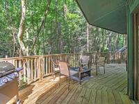 Unique Gatlinburg Cabin Decks, Hot Tub, Fire Pit - B&B Gatlinburg