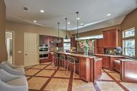 Roomy Home w/ Deck, 5 Mi to Lake Arrowhead Village - Chambres d'hôtes Lake Arrowhead