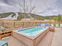 B&B Copper Mountain - Copper Mountain Ski-inandSki-Out Condo with Balcony! - Bed and Breakfast Copper Mountain