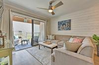 B&B East End - St Simons Island Condo with Pool Near Beach, Village - Bed and Breakfast East End