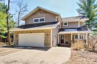 Spacious Mears House -Steps From Lake Michigan! - B&B Mears