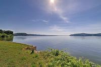 Waterloo Home with Fire Pit - half Mi to Boat Ramp! - B&B Waterloo