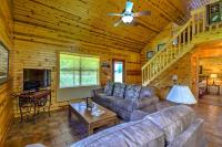 Dream Valley Mountain View Cabin with Covered Porch! - B&B Mountain View