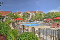 B&B Branson - Penthouse Condo with Pool 8 Mi to Silver Dollar City - Bed and Breakfast Branson